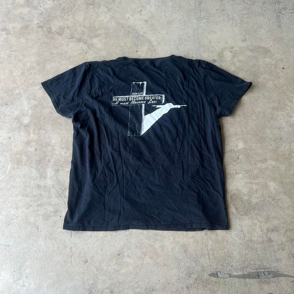 Yexus Jesus tee Hmong cross 2000s Mens size M